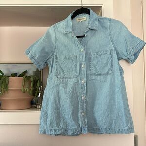 ⭐️SOLD⭐️ Madewell Denim Camp Shirt